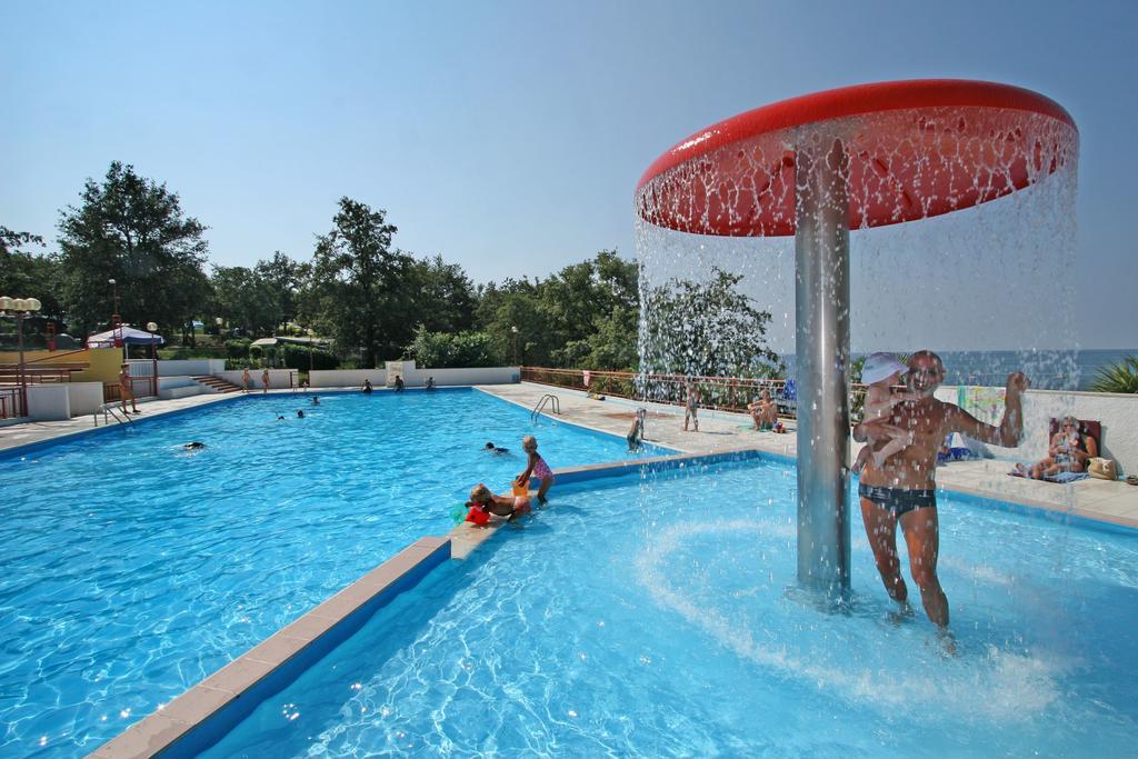 Mobile Homes Comfort Capri Bijela Uvala Mugeba Екстер'єр фото